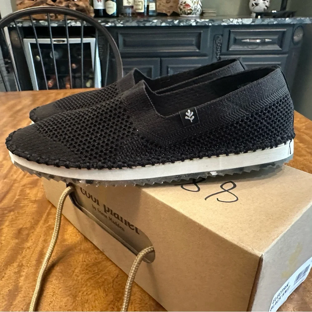 COOL PLANET by STEVE MADDEN women’s Eletrik Shoes